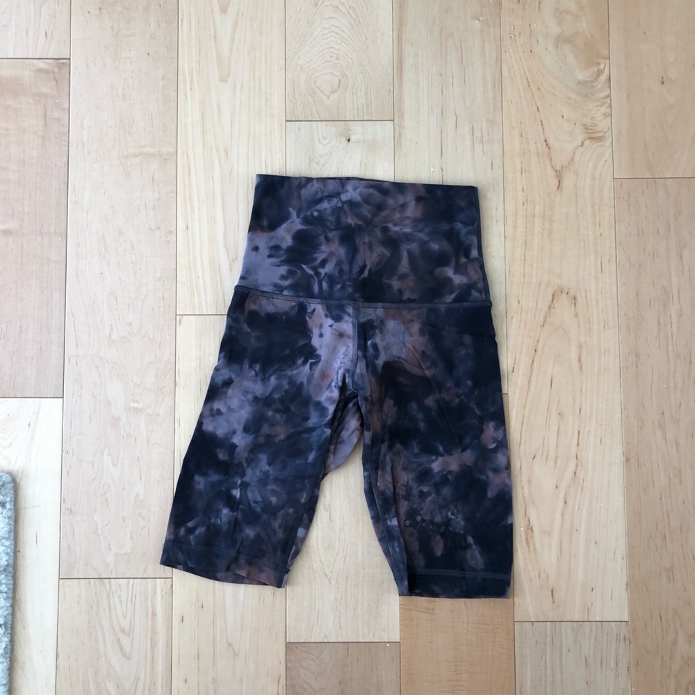 Lululemon biker shorts